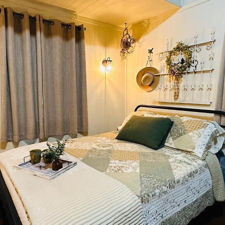 Acorn Hideaways Canton Unwind At Green Gables Suite For Up To 3 Екстериор снимка